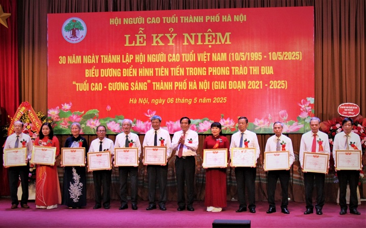hoi-nct-tp-ha-noi-ky-niem-30-nam-ngay-thanh-lap-hoi-nct-viet